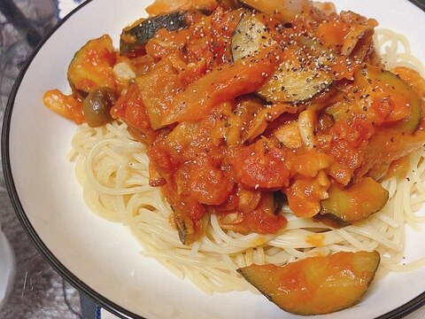 ラタトゥイユ風　ズッキーニの夏パスタ